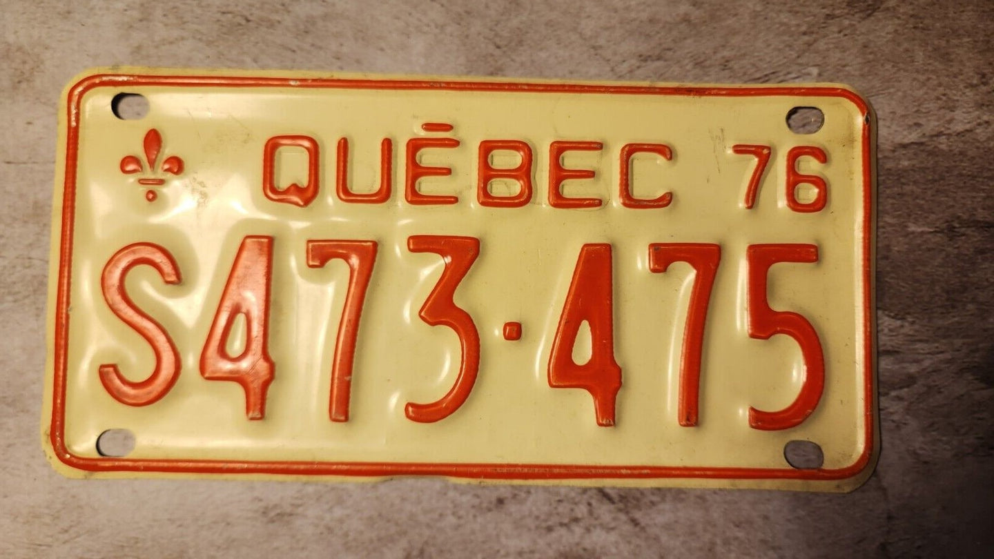 1976 Quebec licence plate Vintage 1976 Quebec snowmobile licence platVintage 1976 Quebec licence plate, perfect for collectors of automobilia and transportation memorabilia.
This snowmobile plate was manufactured in Canada and is aChas Vintage Shop1976 Quebec licence plate Vintage 1976 Quebec snowmobile licence plate