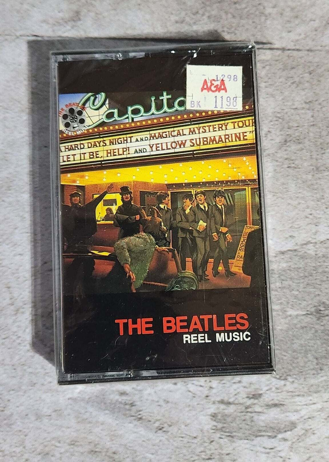 New and sealed the beatles reel music cassetteRare Treat for Beatles Lover and collector !The Beatles Reel Music new and sealed cassette !
Compilation of some Beatles greatest songs !Track list
A Hard Day's NighChas Vintage Shopbeatles reel music cassette