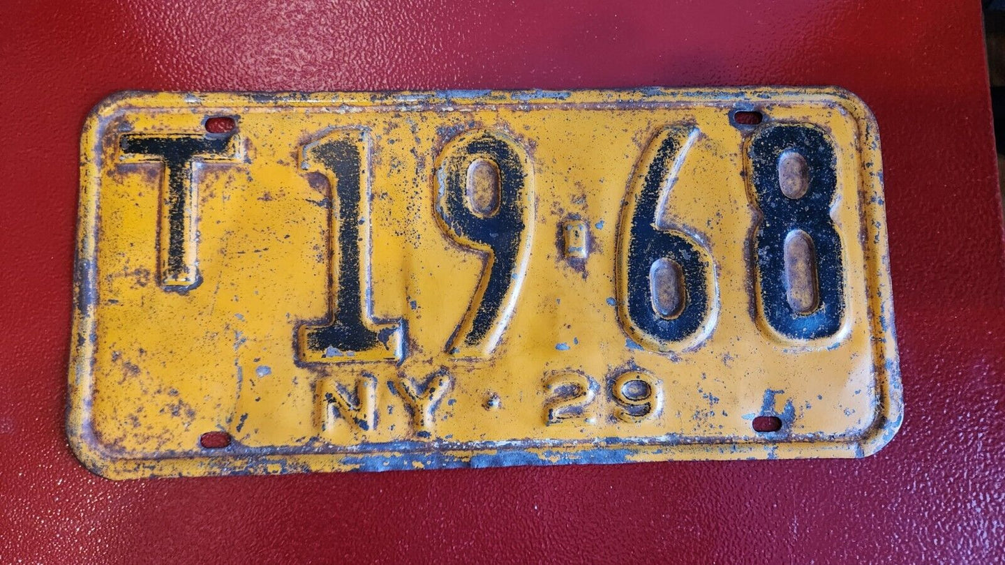 1929 New York licence plates Vintage New York licence plate from 1929 This vintage New York licence plate from 1929 features a low number and is a unique addition to any collection.
Made in the United States, this piece of automobiliaChas Vintage ShopYork licence plates Vintage