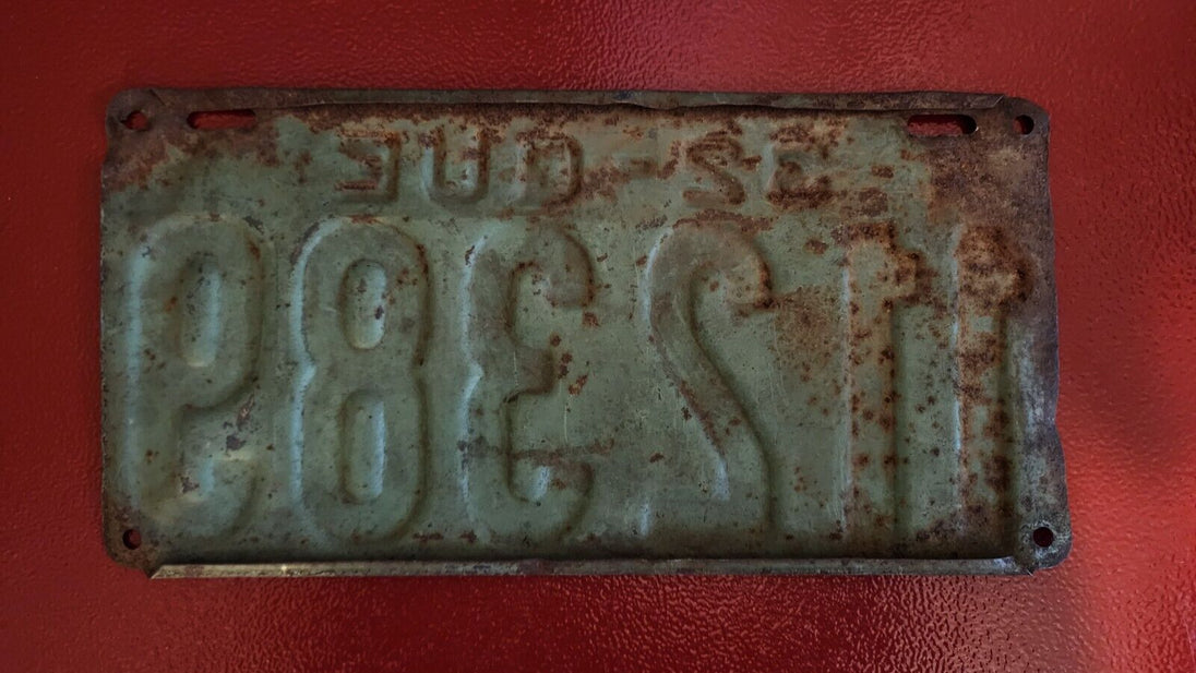 1932 Quebec licence plates Vintage Quebec licence plate. longer 6 numb
Vintage collectors' item: 1932 Quebec licence plates. This is a 6 digit longer plate
These authentic plates are a piece of Canadian history, perfect for any collecChas Vintage Shop1932 Quebec licence plates Vintage Quebec licence plate