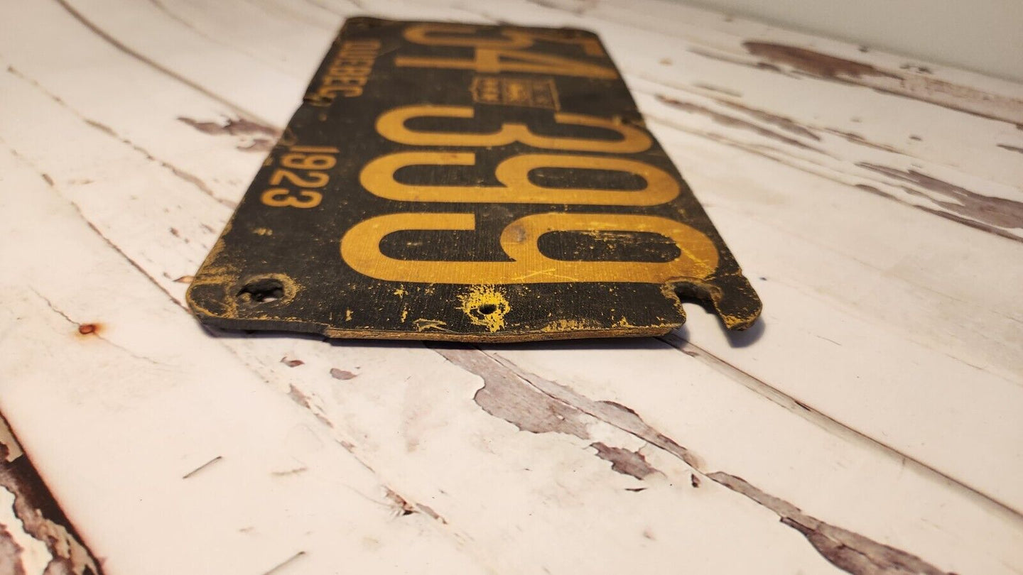 WOW 1923 Quebec antique licence plate . Plaque immatriculation du QuThis antique 1923 Quebec licence plate is a rare and valuable find for collectors of Canadian automobilia.1923 is showcasing Quebec coat of arms , the only year. VisChas Vintage ShopWOW 1923 Quebec antique licence plate