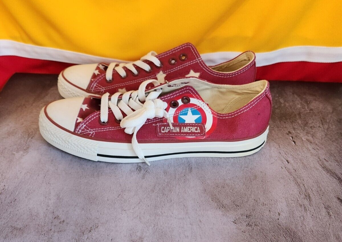 Marvel All star converse captain America size 8,5  New old stock from Marvel All star converse captain America size 8,5  New old stock from 2012 wtih tagI bought these new - in 2012 and kept them all this time in closet.I do not have tChas Vintage Shop2012