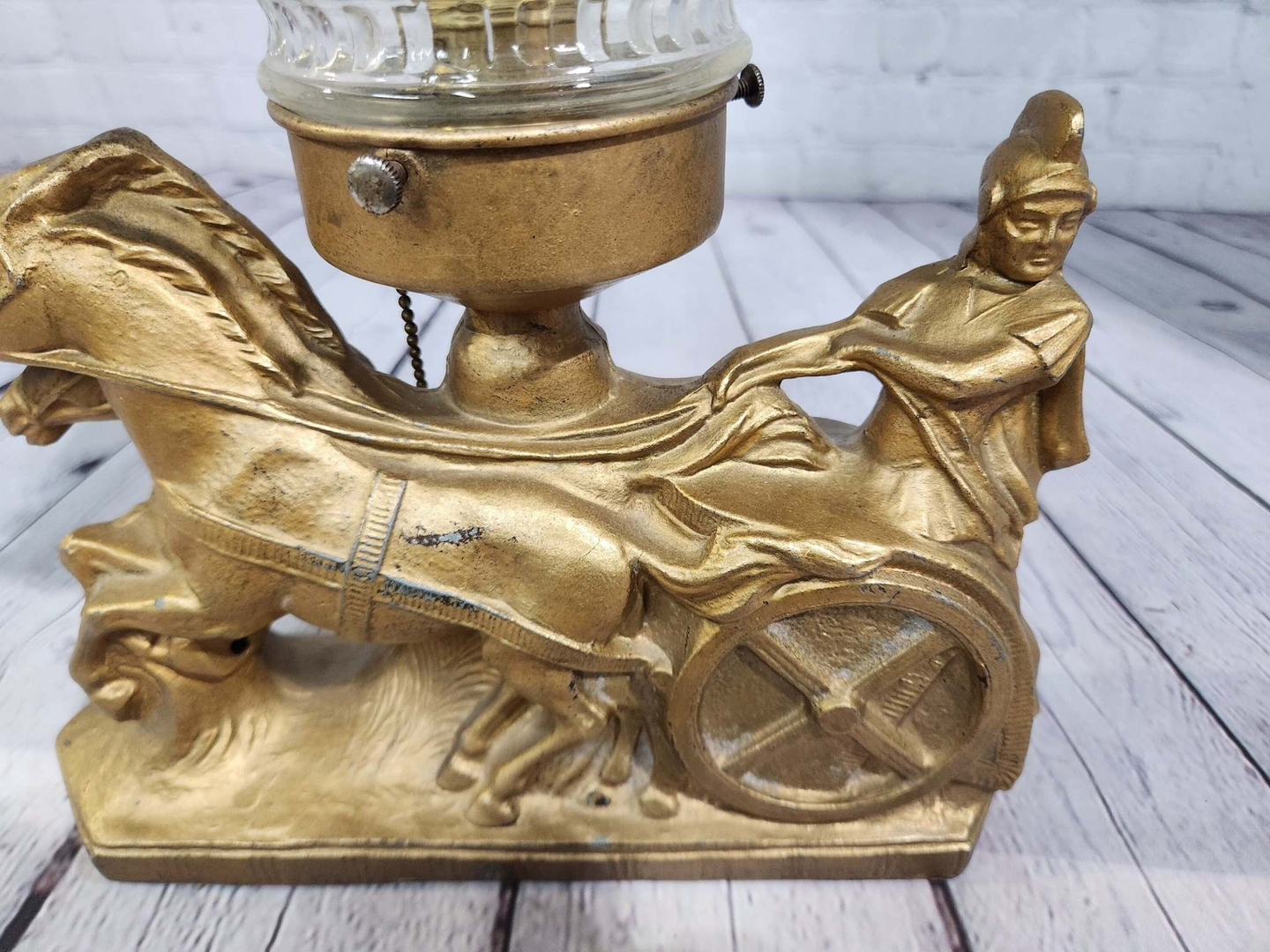 Vintage 30's 40's  3-horses chariot & centurion spelter lampVintage 1930's 0r 1940’s 3-Horse Chariot &amp; Centurion Spelter Pull String DeskArt Deco desk lamp bronze gold - VTG desk lamp - - art deco lamp 1940'sIn excellent Chas Vintage ShopVintage 30'