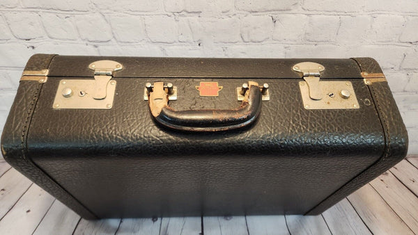 Vintage hardcase leather briefcase from the 50's with 2 keys - mgr monThis vintage hardcase leather briefcase from the 50's is a timeless piece that exudes sophistication and class.This breifcase has a very disctinctive and much less cChas Vintage ShopVintage hardcase leather briefcase