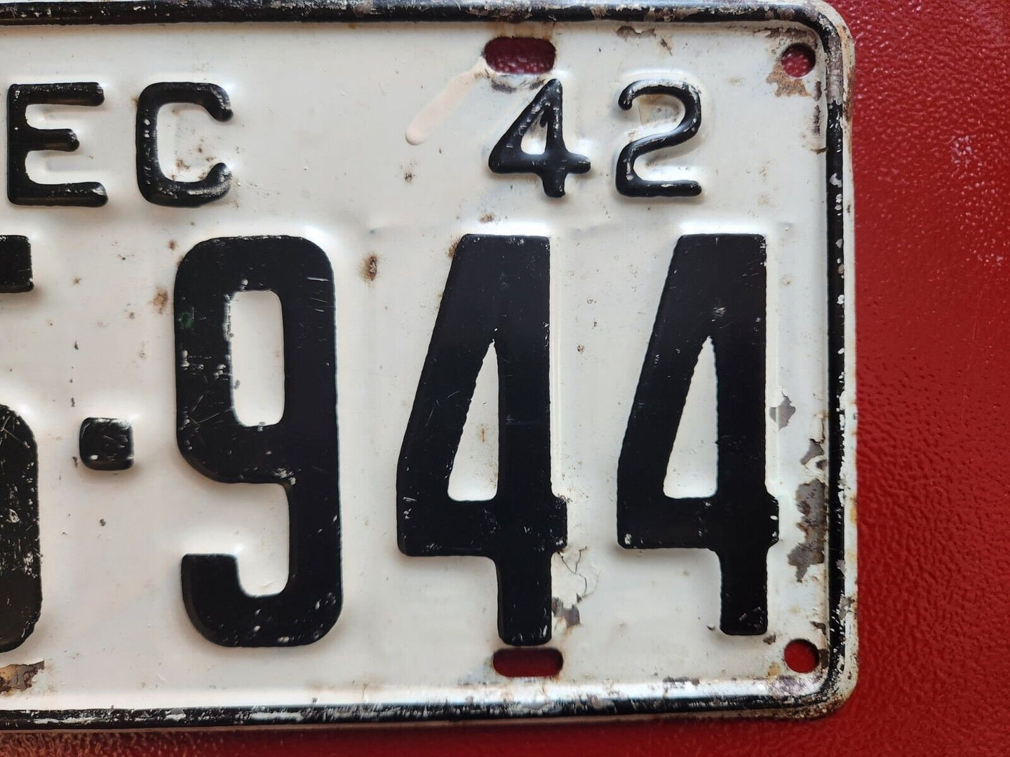 Quebec 1942 licence plate - vintage quebec car licence plateVintage Quebec car licence plate from 1942. This authentic license plate from Quebec is a perfect addition to your collection of automobilia and transportation memorChas Vintage ShopQuebec 1942 licence plate - vintage quebec car licence plate