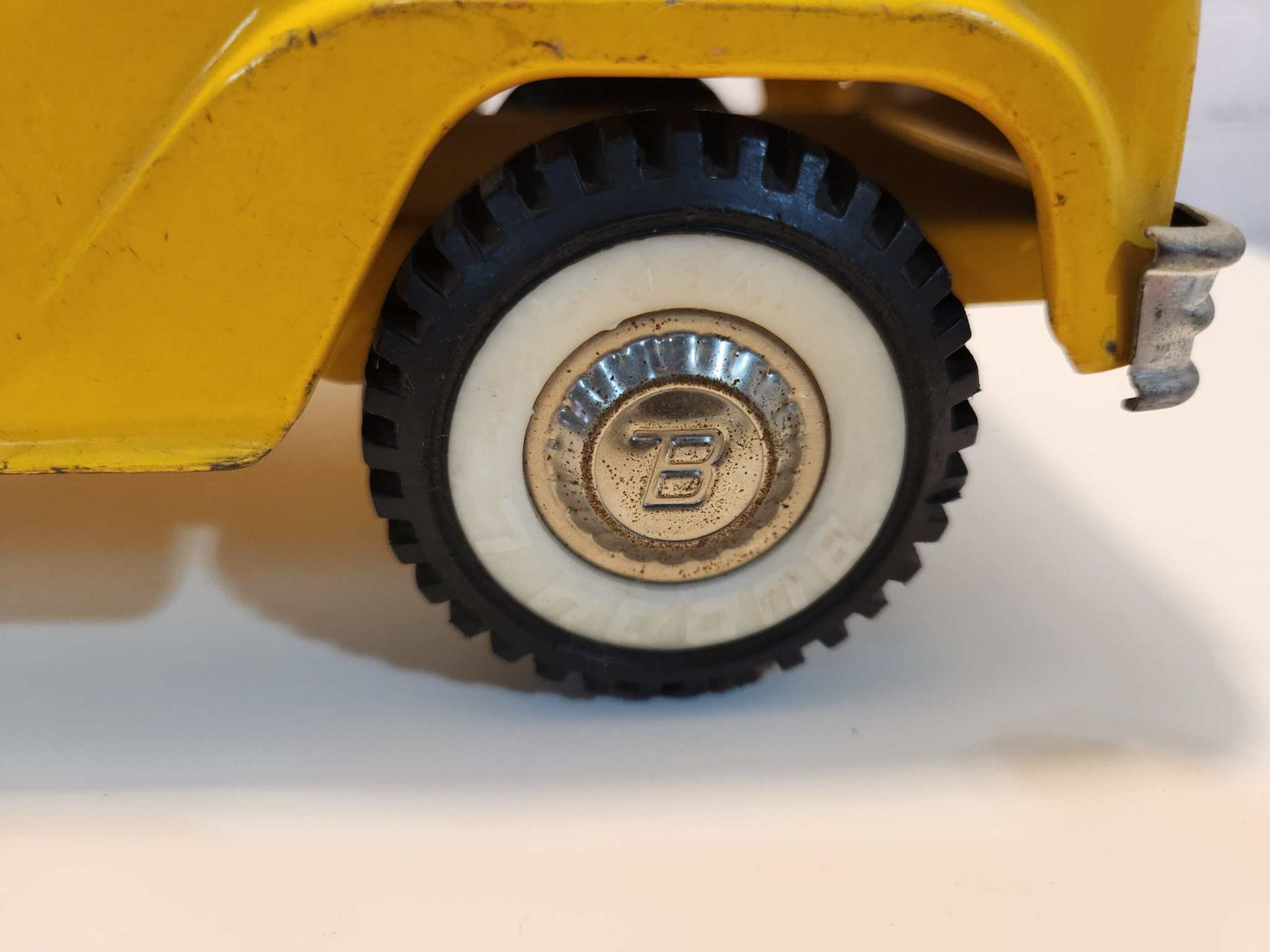 Buddy L vintage toy travelling zoo  yellow Buddy Lpick truck - pressedBuddy L vintage toy travelling zoo Vintage Buddy L pick Truck - Pressed SteelToy Buddy L vintage toy from the 1960's Vintage pick upThis is a 1:16 scale pick truck lChas Vintage Shopvintage toy travelling zoo yellow Buddy Lpick truck - pressed steel toy buddy