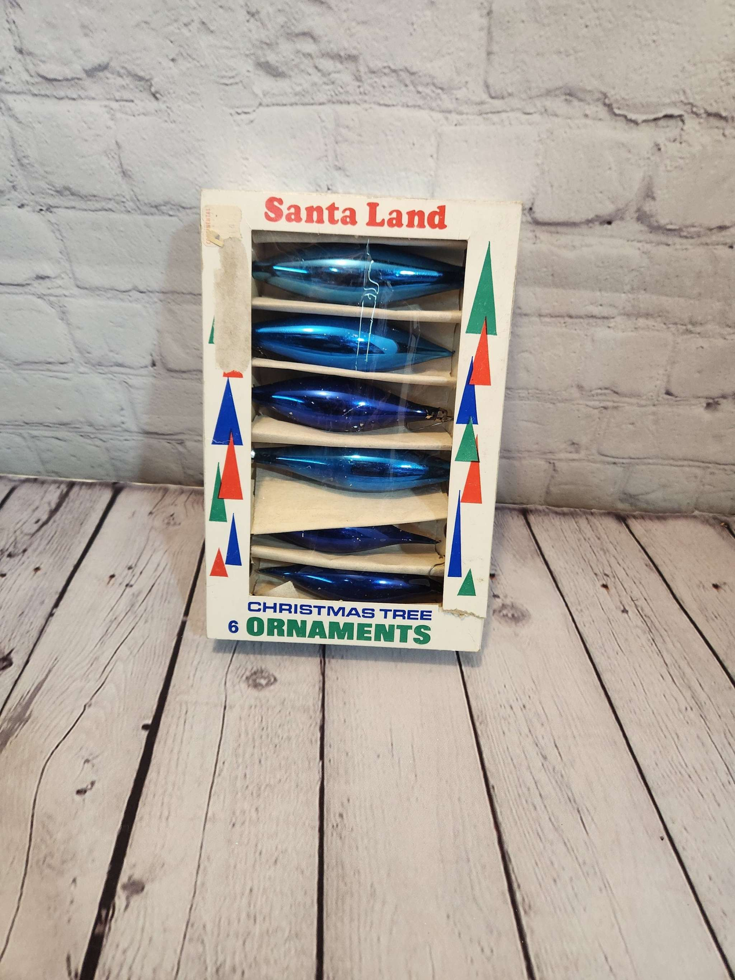 Santa land blue teardrop christmas tree ornaments christmas  vintage oGive your tree the perfect vintage charm !Set of Six Brilliant Blue Blown Glass Teardrop Ornaments in Original Box.
The box has the cellophane window .3 Ornaments meChas Vintage ShopSanta land blue teardrop christmas tree ornaments christmas vintage ornaments vintage christmas tree decoration