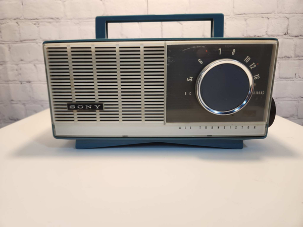 Sony portable vintage radio sony tr 6120 model rare blueSony portable vintage radio .Battery operated (4D cell batteries)Was made in Ireland in early 60'sNO major issue good condition but sold as is. Was not tested.PricedChas Vintage ShopSony portable vintage radio sony tr 6120 model rare blue
