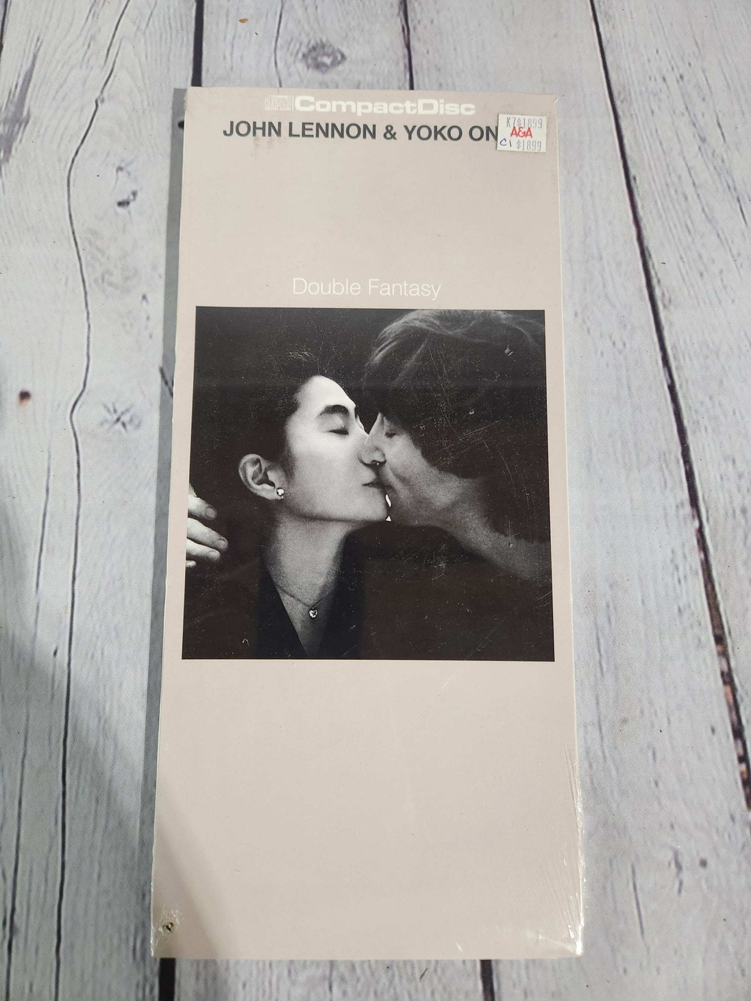 John lennon sealed double fantasy long box cd - john lennon double fanVery rare german pressing JOHN LENNON Double Fantasy new and SEALED long box CD!New in the box !Double fantasy West Germany early Pressing
New and Sealed 14½ x 31½cmChas Vintage ShopJohn lennon sealed double fantasy long box cd - john lennon double fantasy