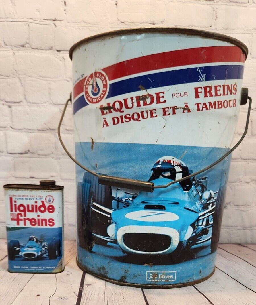 Great combo of Vintage zero flow collectables from the 1960's . A   5 Vintage Zero Flow 5 gallon can and 16 on can brake fluid from the 1960s.  Both can displays great  vintage racing car graphicsThis original Canadian classic featuresChas Vintage ShopGreat combo