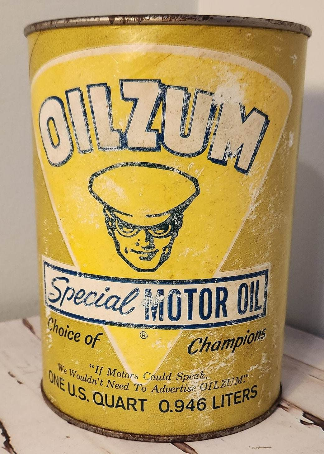 FULL can of Vintage Oilzum motor oil  1 quart VTG Oilzum collectable cFULL Vintage Oilzum Motor Oil 1 quart can from the 50's 05 60's FULL canThis original collectable comes in multi-color and features the brand Oilzum. Perfect for colChas Vintage ShopVintage Oilzum motor oil 1 quart VTG Oilzum collectable choice