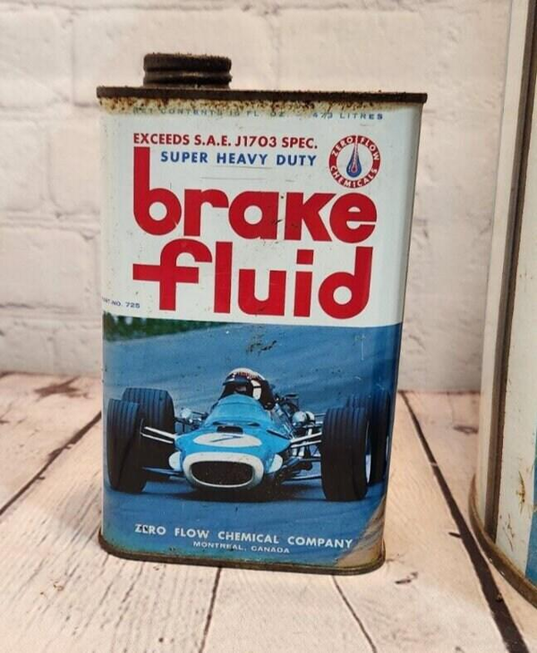 Great combo of Vintage zero flow collectables from the 1960's . A   5 Vintage Zero Flow 5 gallon can and 16 on can brake fluid from the 1960s.  Both can displays great  vintage racing car graphicsThis original Canadian classic featuresChas Vintage ShopGreat combo