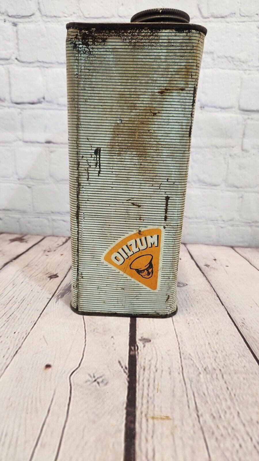 Vintage Oilzum motor oil  1 gallon VTG Oilzum collectable choice of chVintage Oilzum Motor Oil 1 gallon can from the 50'sThis original collectable comes in multi-color and features the brand Oilzum. Perfect for collectors of Gas &amp; Chas Vintage ShopVintage Oilzum motor oil 1 gallon VTG Oilzum collectable choice