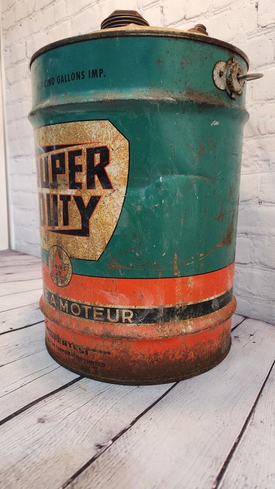 Vintage supertest motor oil  5 gallon can  vtg canadian supertest collThis vintage 5 gallon can of Supertest Motor Oil is a rare find for collectors of gas and oil memorabilia. English and french sided. English side is the better lookiChas Vintage ShopVintage supertest motor oil 5 gallon